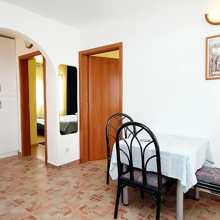 3275a Apartment *