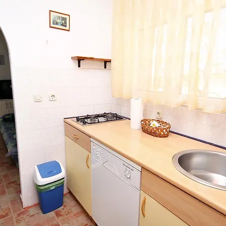 3275a Apartment Petrcane
