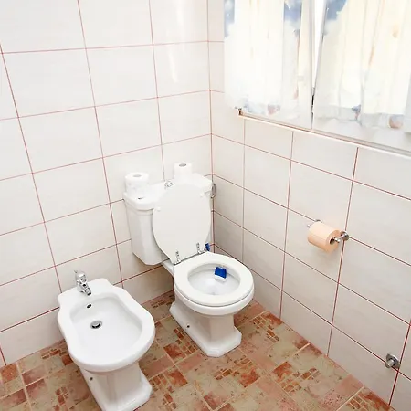 Apartment 3275a *